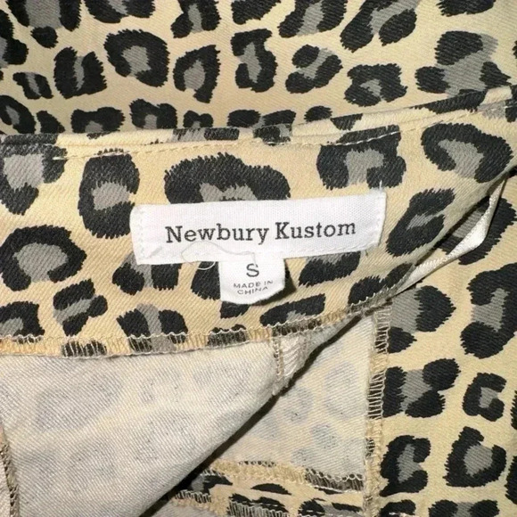 Newbury Kustom Leopard Print Mini Skirt Size Small - Picture 4 of 4